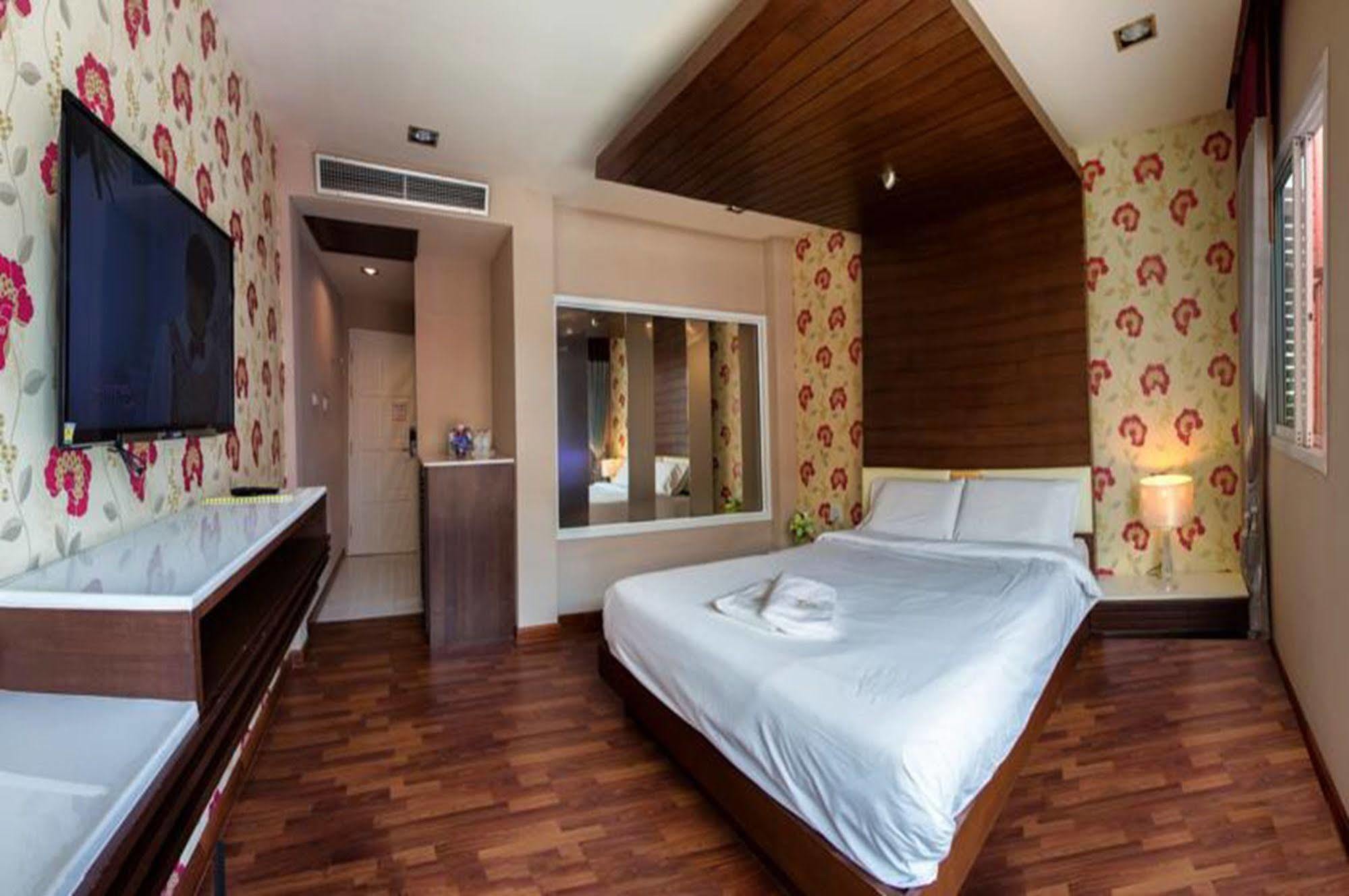 The Ring Hotel Hat Yai Exterior foto