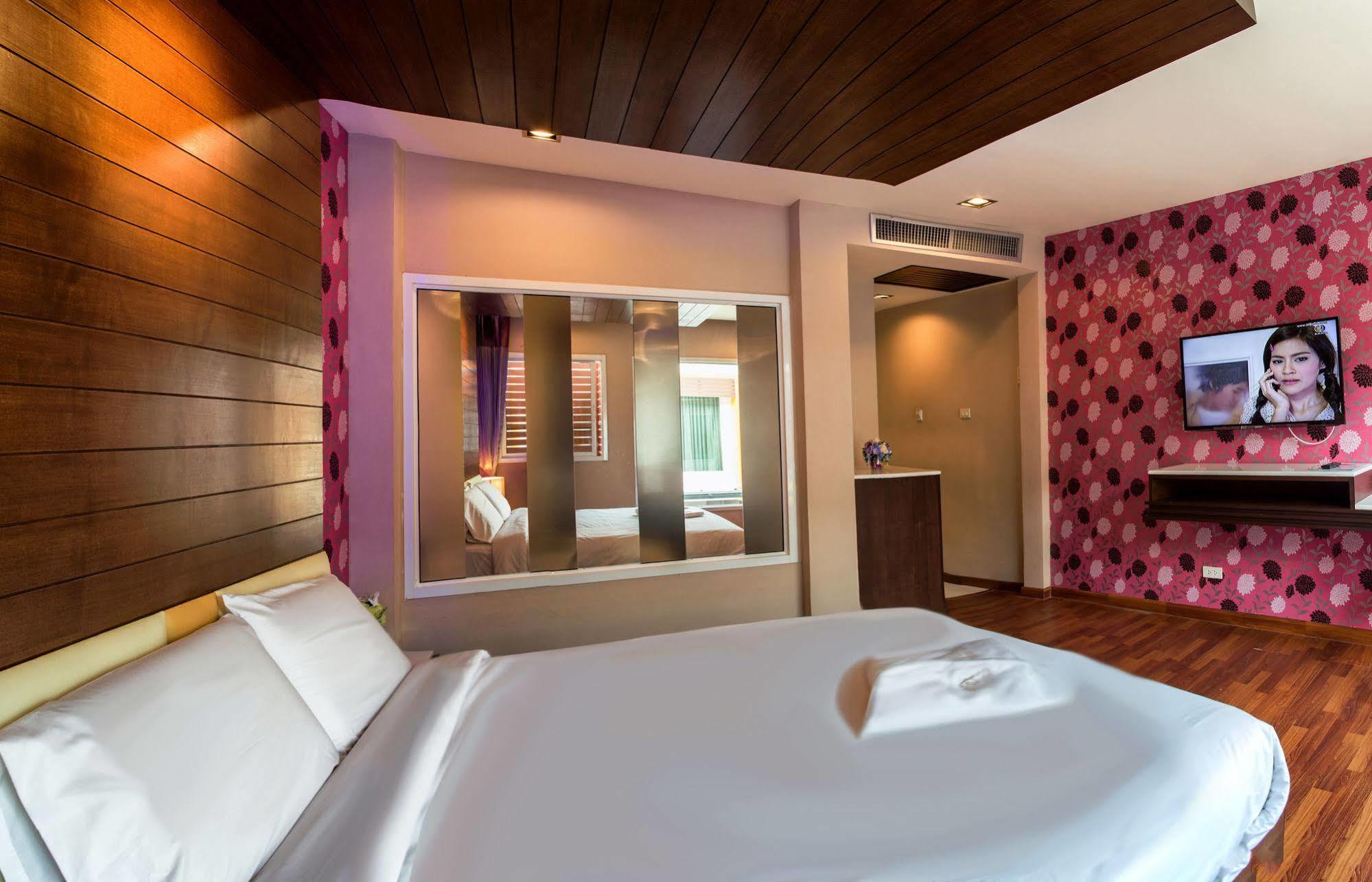 The Ring Hotel Hat Yai Exterior foto